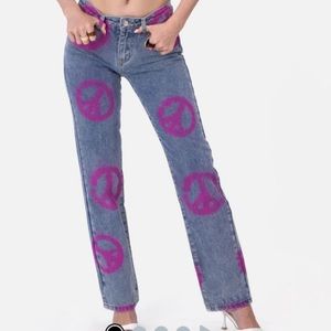 Adika “peace out graffiti jeans” pink, boyfriend high waist, size 4